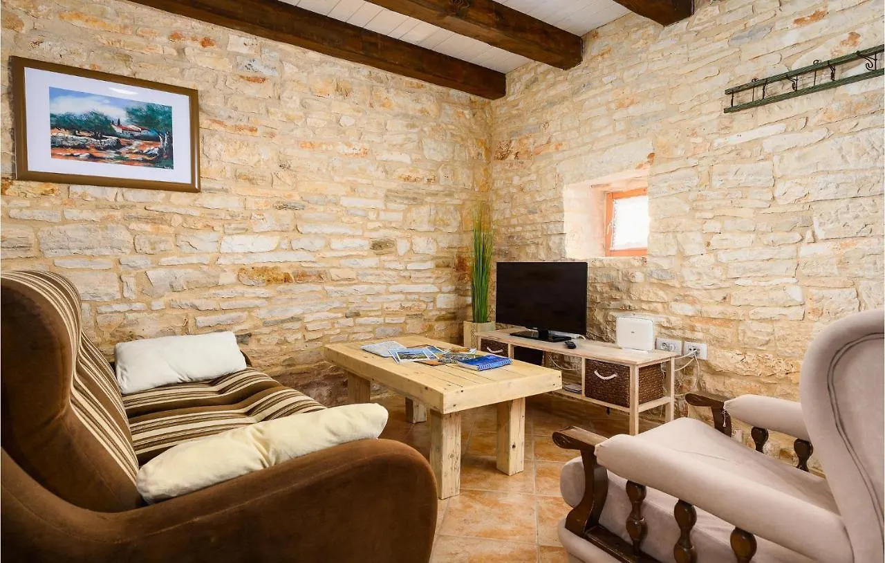 Nice Home In Rezanci With Outdoor Swimming Pool